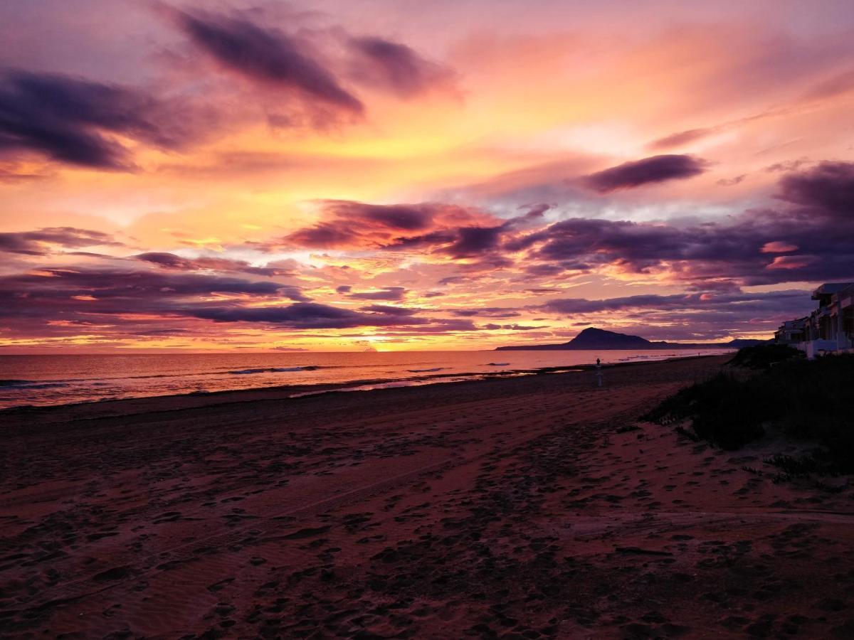 Hello Piles Beach Javier Экстерьер фото