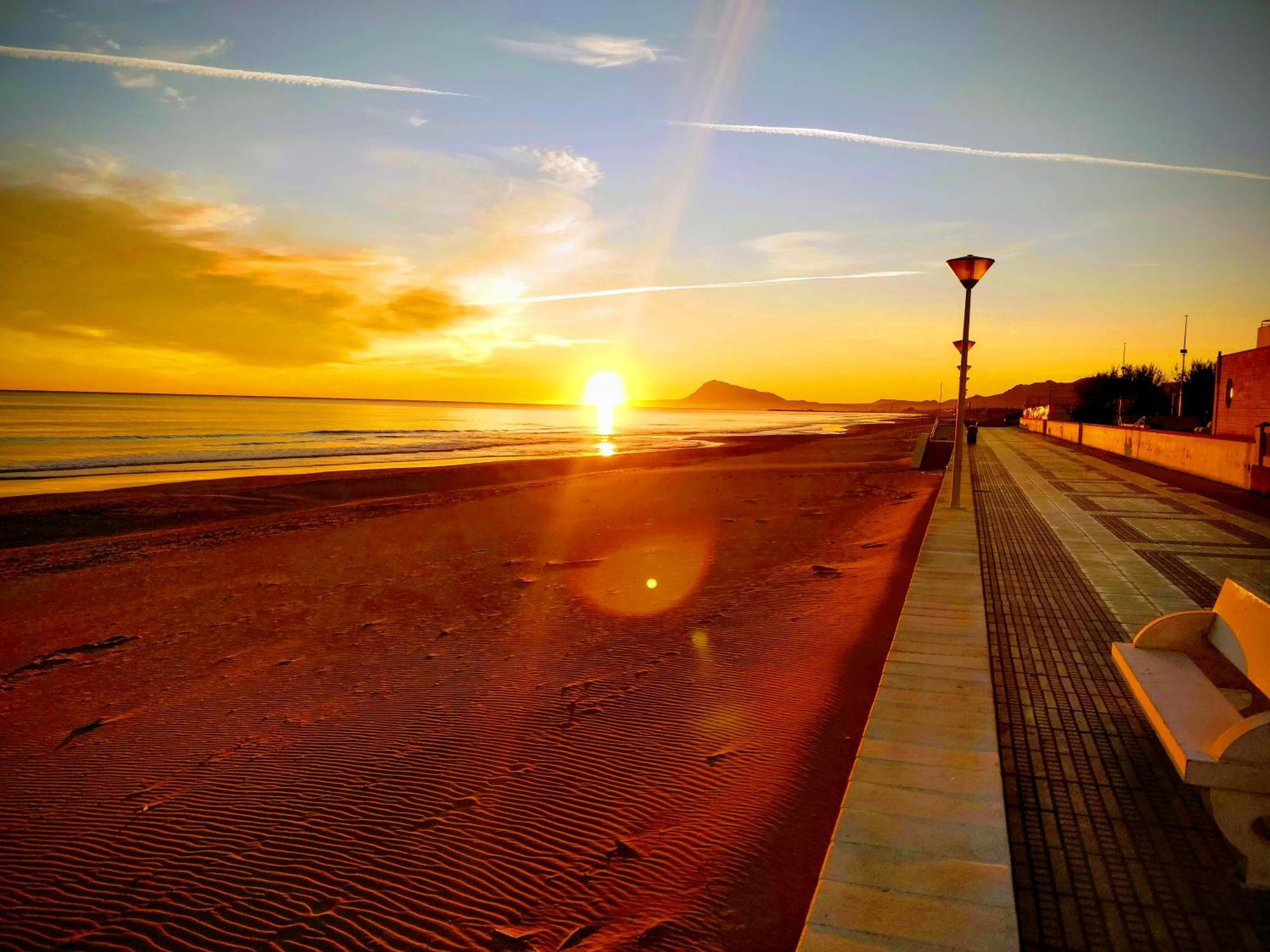 Hello Piles Beach Javier Экстерьер фото